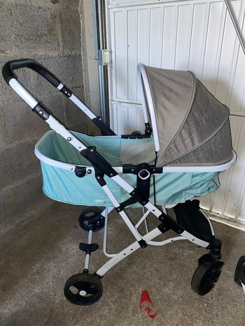 Vend 2 poussette séparément 
