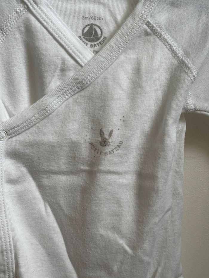 Lot 3 bodies blanc manches longues Petit Bateau Cyrillus 3 mois - photo numéro 14