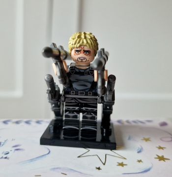 Minifigure L'attaque des Titans - Reiner Braus n2