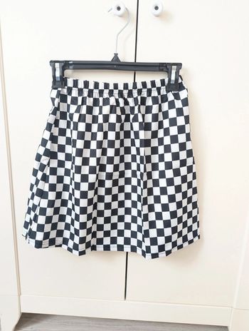 Minijupe a carreaux type damier noir et blanc taille S 36