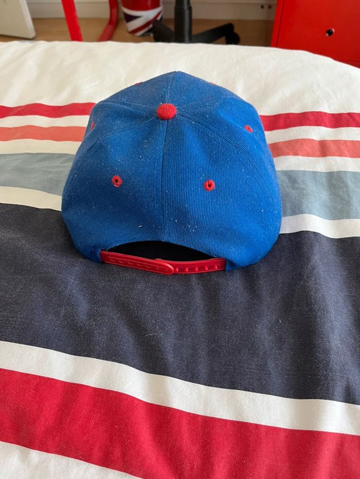 Casquette NY bleue et rouge - photo numéro 2
