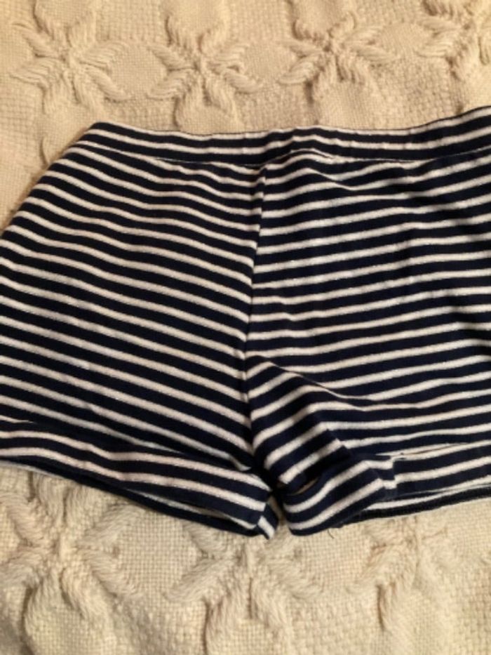 Short 10 ans