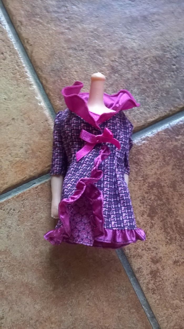 lot de 3 vêtements barbie thème fashion - photo numéro 3