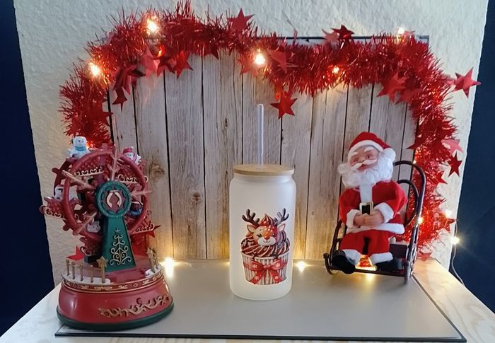 Grands verres givrés avec paille