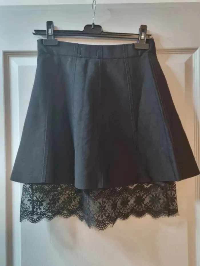 Jupe noir en dentelle - photo numéro 2