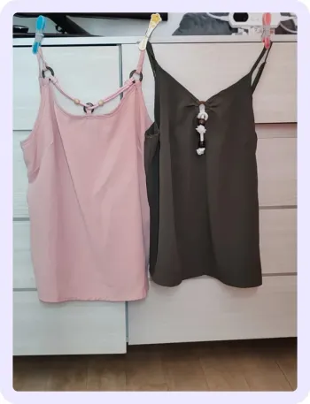 2 débardeurs jamais porté