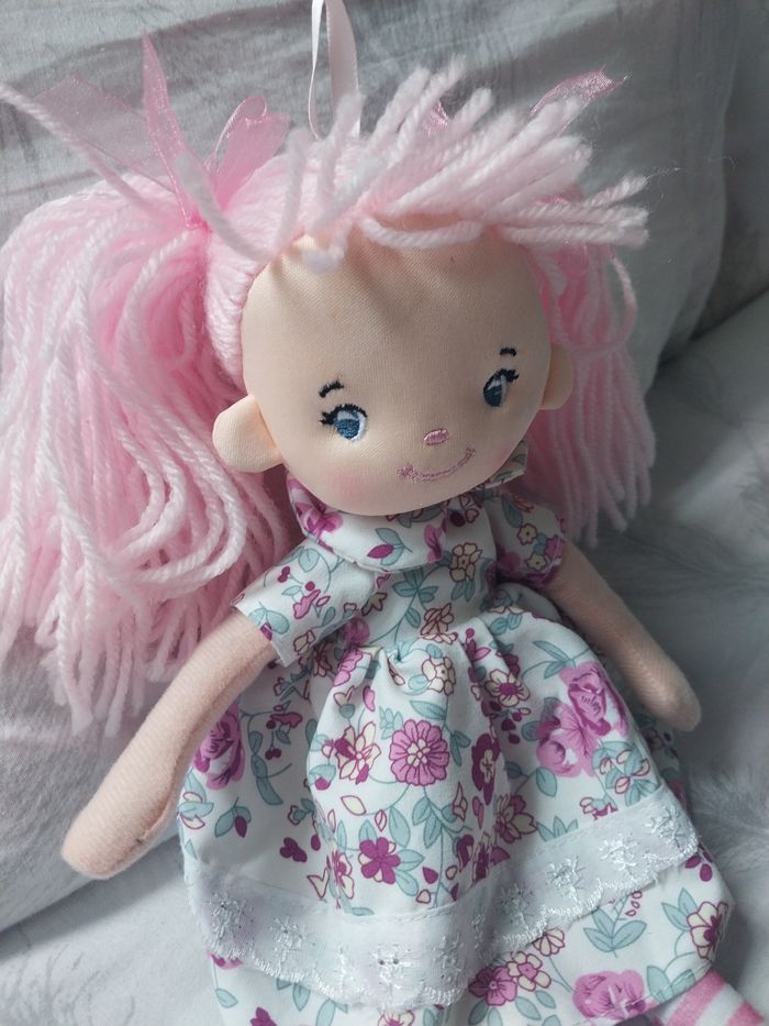 Poupée en tissu toute douce – Idéale dès la naissance - photo numéro 2
