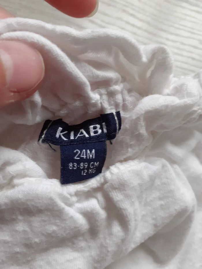 Blouse blanche manches longues Kiabi, taille 2 ans, peu mise - photo numéro 2