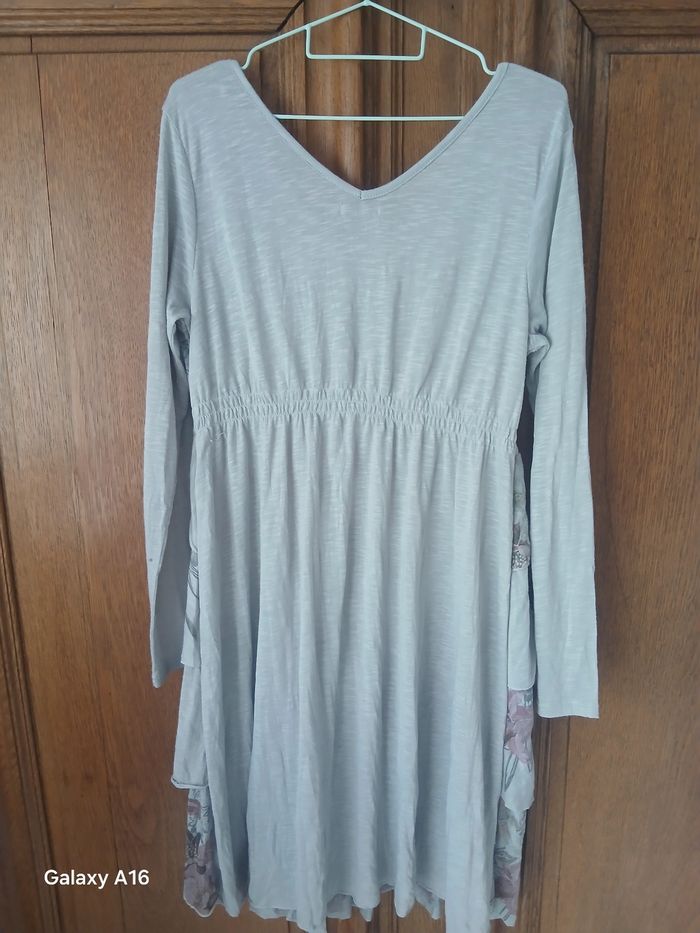 Jolie robe doublée - photo numéro 3