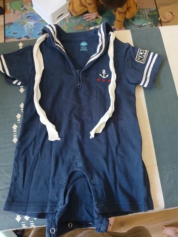 Combi shorts bébé 6 mois. Été