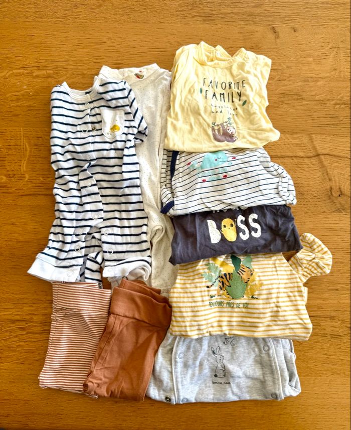 Lot pyjamas 1 mois
