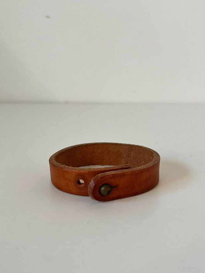 Bracelet en cuir prénom Astrid - photo numéro 2