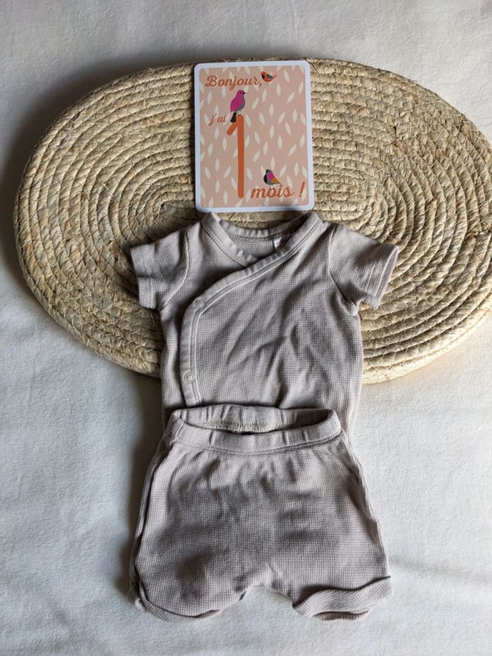 Body et short 1 mois