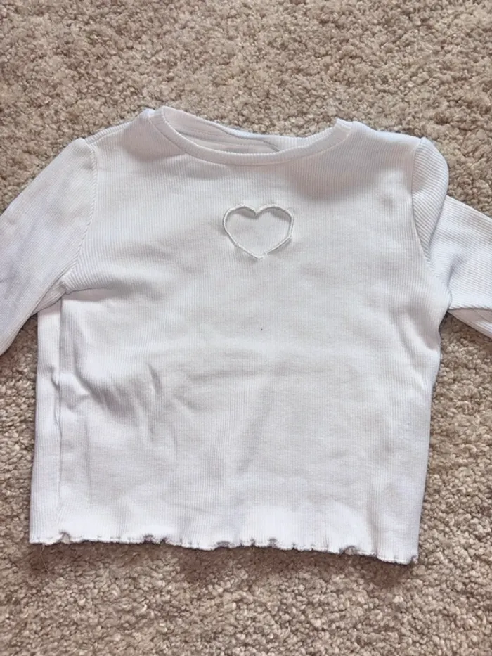 T-shirt Kiabi, petit cœur - photo numéro 2