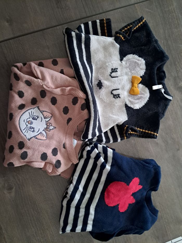 Lot de robes et salopette bébé 1 mois