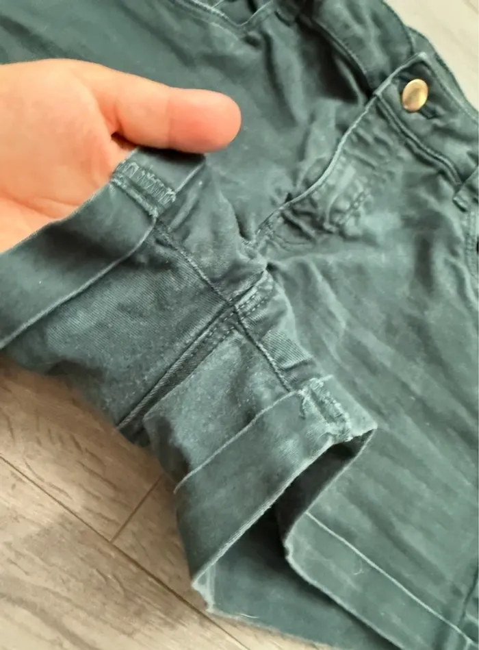 Short vert sapin H&M taille 38 ou M - photo numéro 5