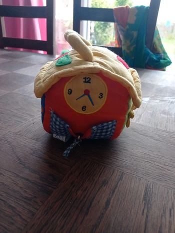 Maison en tissu jouet