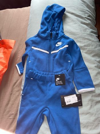 Survêtement garçon nike neuf
