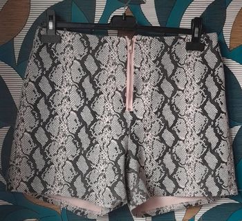 Short taille haute - Marque Shein en taille 40