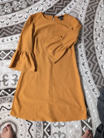 Robe moutarde  manches frange