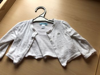 Gilet blanc okaidi 6mois