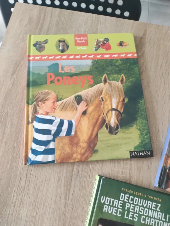 Lot de livres sur les animaux - photo numéro 2
