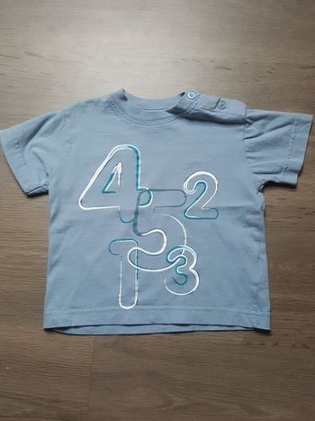 T-shirt manches courtes taille 12 mois