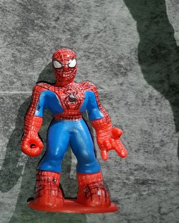 mini figurine spiderman