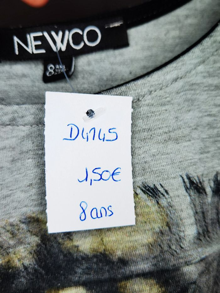 D4145 - tee-shirt fille 8 ans - photo numéro 3