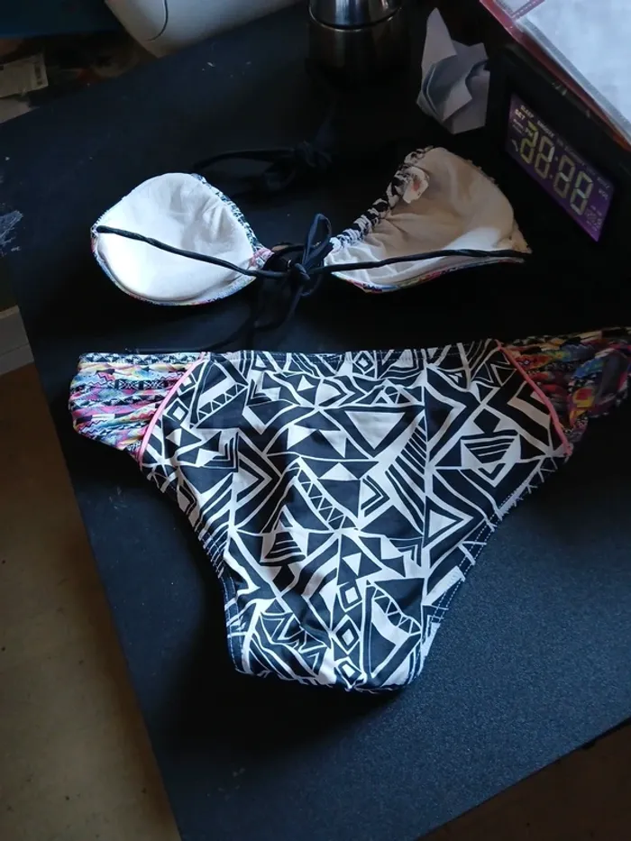 Maillot de bain  2 pièces - photo numéro 2
