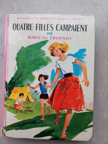 Livre pour enfant Quatre filles campaient