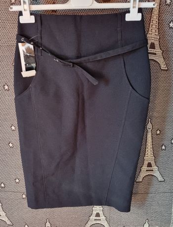 Jupe tailleur noire taille 34-36