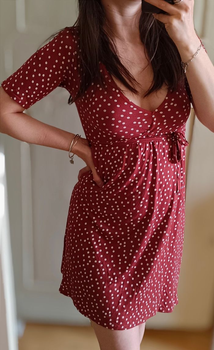 Robe courte à pois terracotta Pretty Little Thing - photo numéro 2