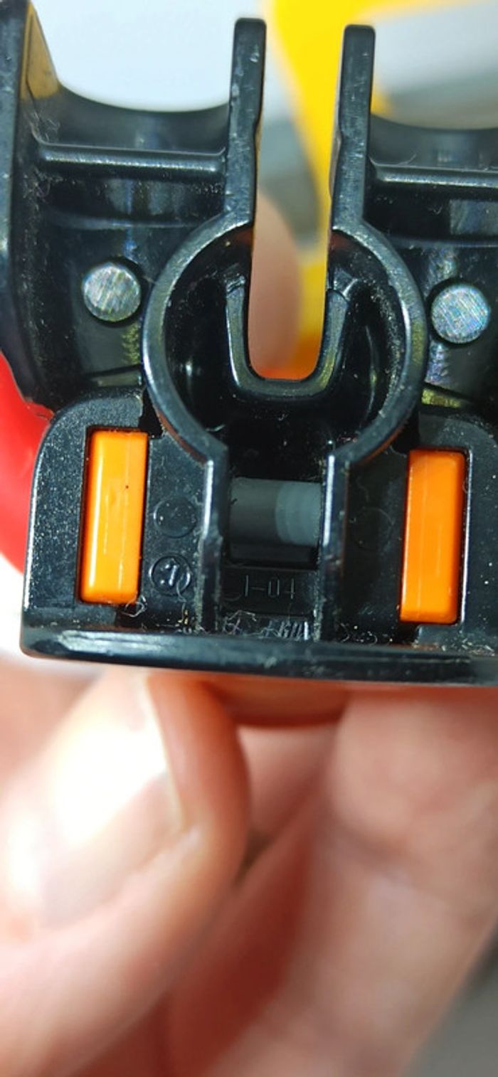 Véhicule pelleteuse avec plot lego duplo - photo numéro 15