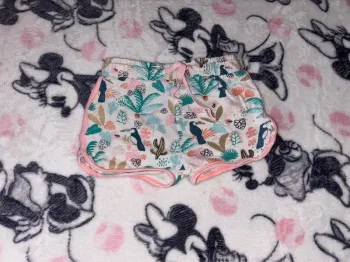 Short fille