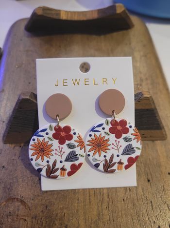 Boucles d’oreilles neuves – motif fleurs 🌸
