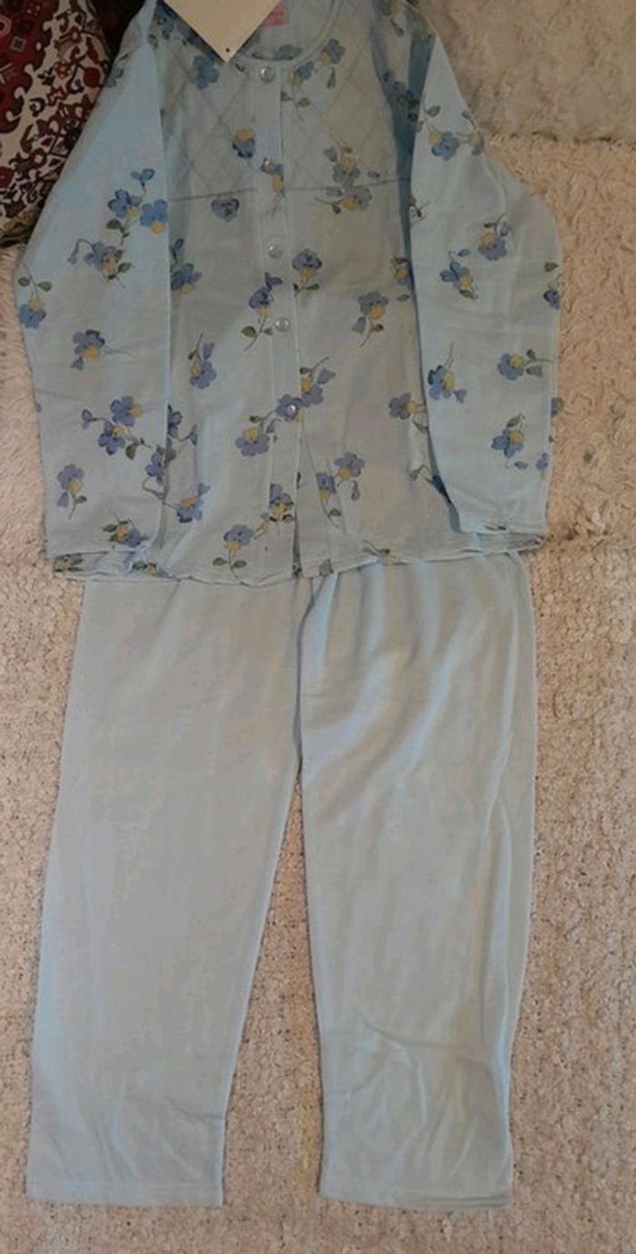 Pyjama femme bleu ciel, imprimé fleurs, taille M