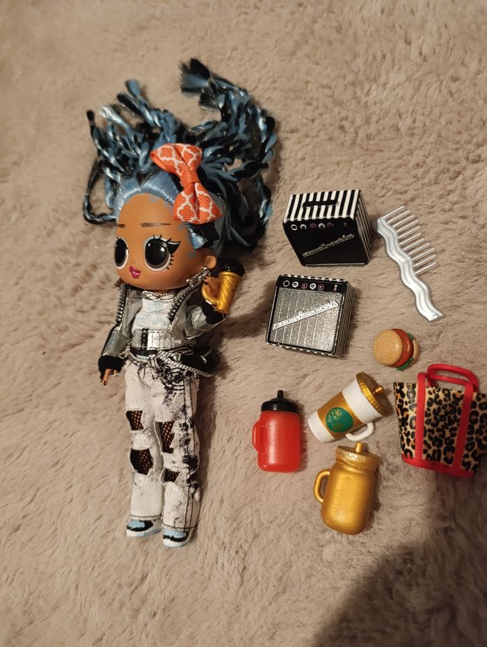 Poupée lol - photo numéro 2