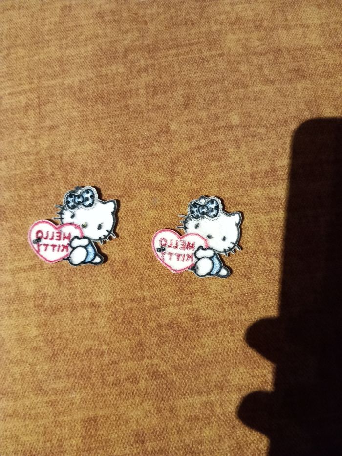 Lot 2 pièces à rapiécer Hello Kitty - photo numéro 2