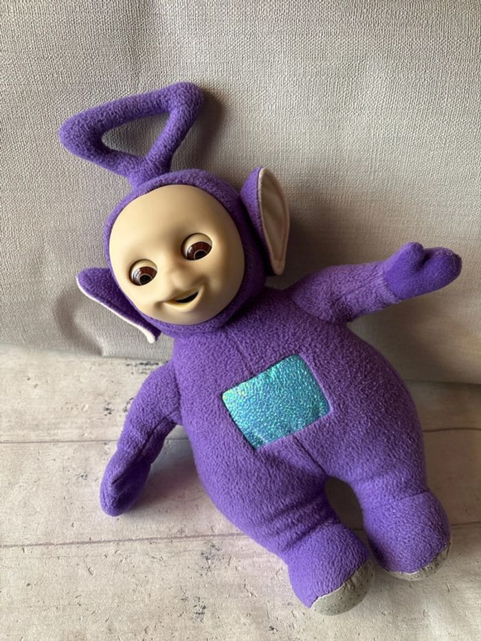 Peluche teletubbies tinky winky de 1996 - photo numéro 3