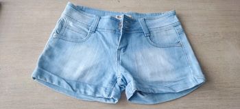 Short jeans
