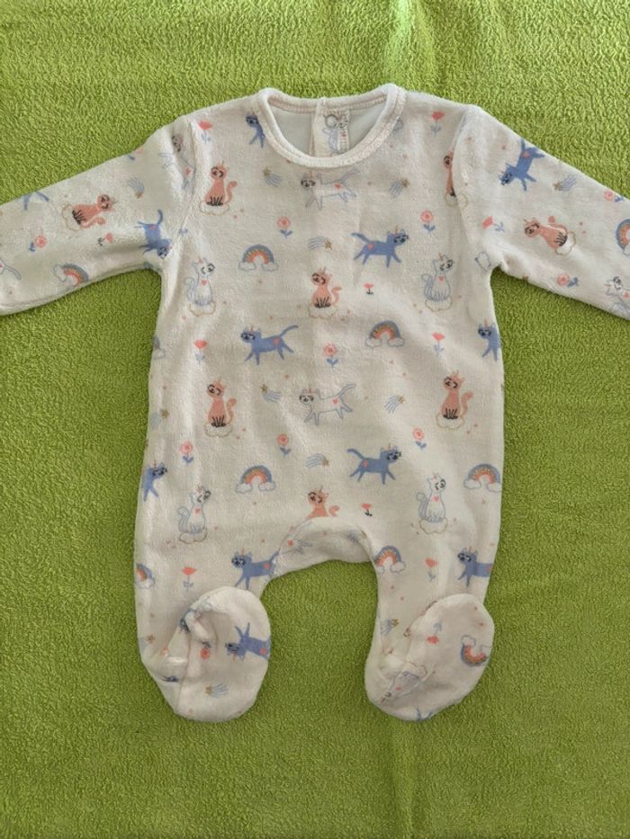 Pyjama 1 mois - photo numéro 9