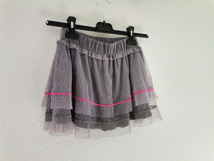 Jupe grise  à pois rose en tulle