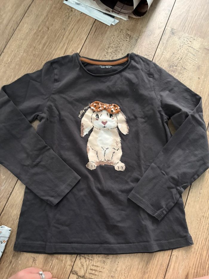 T-shirt manches longues lapin 8 ans