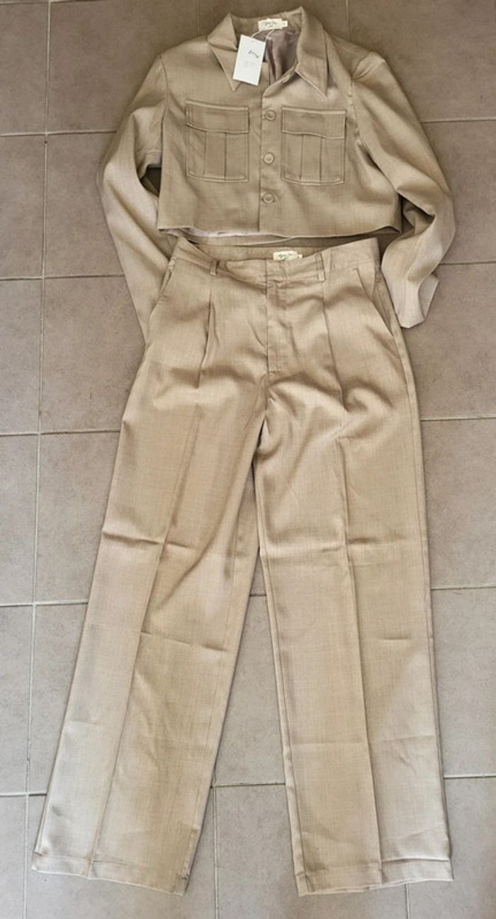 Costume taupe élégant 2 pièces Mystery Jane - photo numéro 3