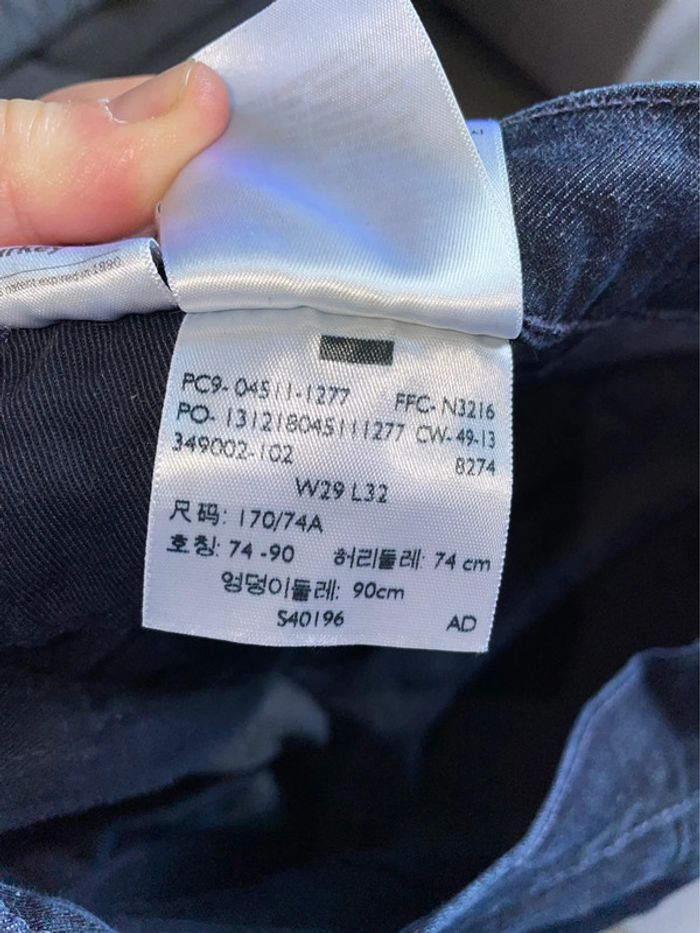 Jean levi’s#taille 29x32#équivaut à un 36 proche du neuf - photo numéro 3