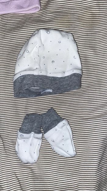 Bonnet naissance et moufles
