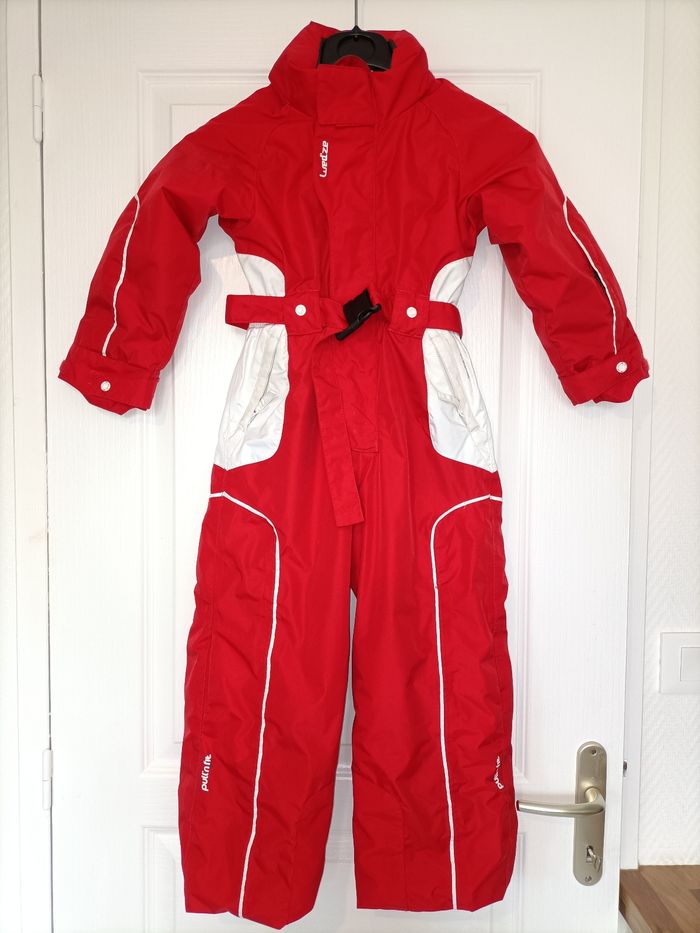 Combinaison ski rouge et blanc Decathlon 4 ans