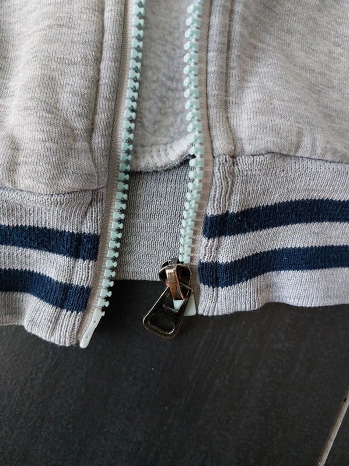 Gilet zippé à capuche - photo numéro 4