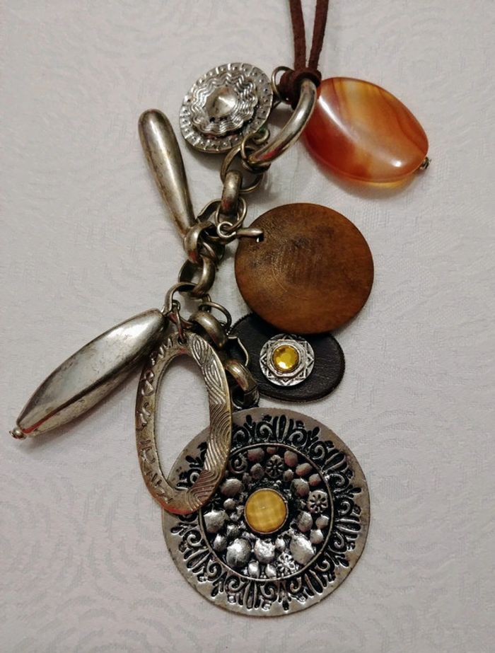 Long collier sautoir cuir bois métal et pierre - photo numéro 3